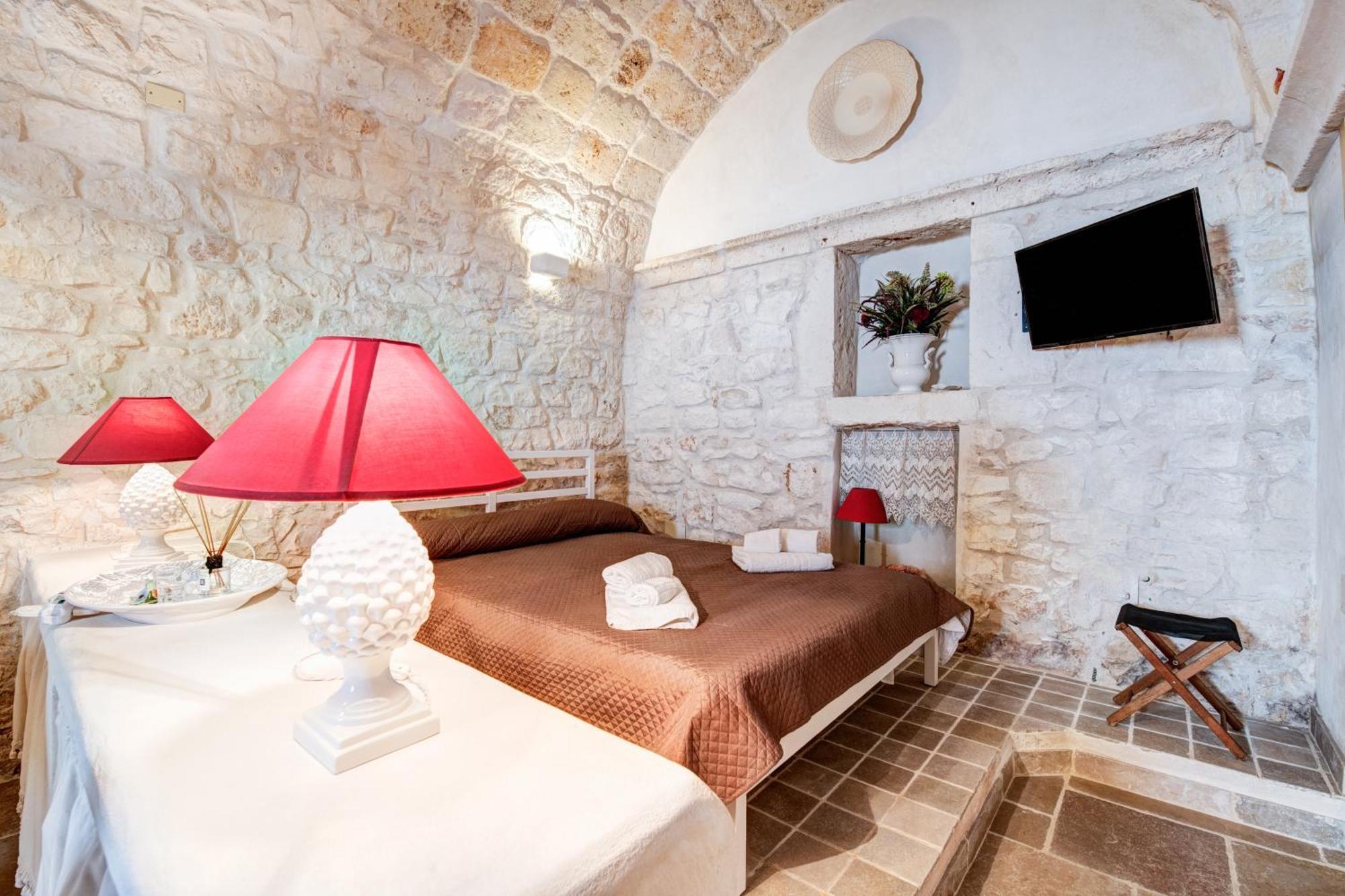 Le Bianche Suites Ostuni Εξωτερικό φωτογραφία