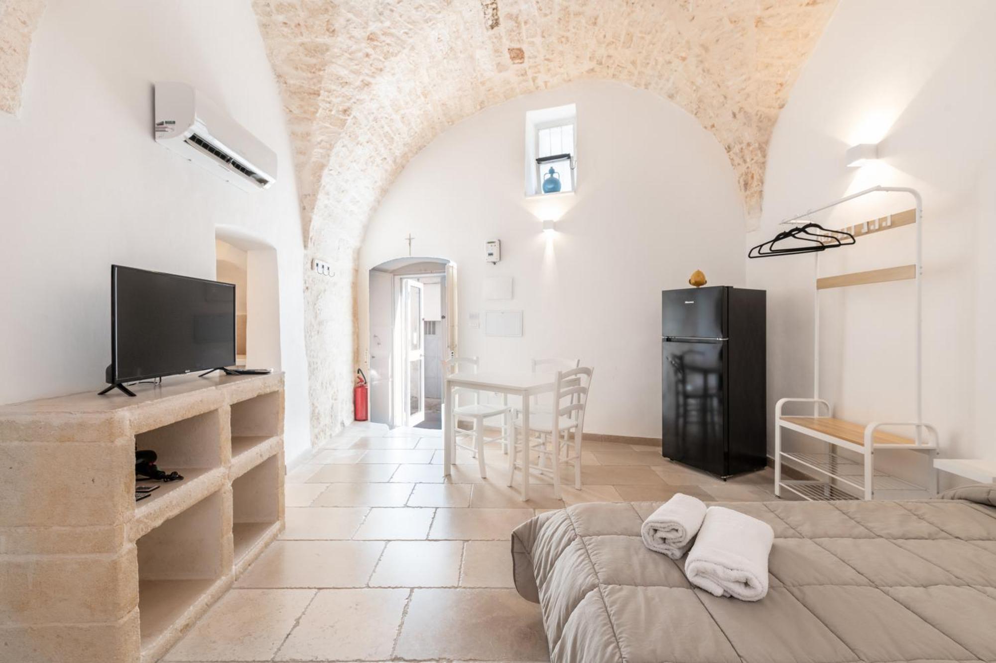 Le Bianche Suites Ostuni Εξωτερικό φωτογραφία